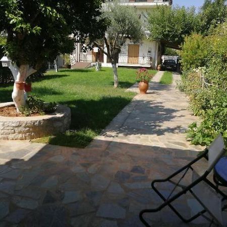 Εξοχική Κατοικία Με Κήπο Στην Άβυθο, Αιγίου Rodhodhafni Bagian luar foto
