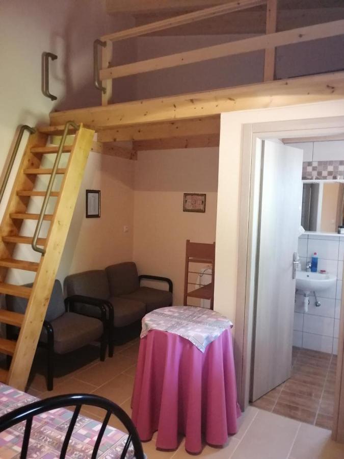 Εξοχική Κατοικία Με Κήπο Στην Άβυθο, Αιγίου Rodhodhafni Bagian luar foto