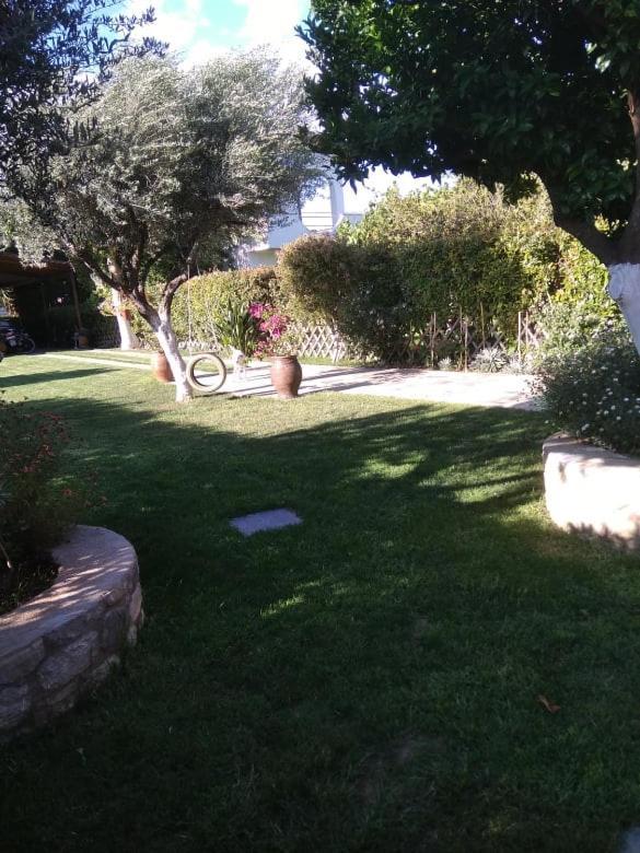 Εξοχική Κατοικία Με Κήπο Στην Άβυθο, Αιγίου Rodhodhafni Bagian luar foto